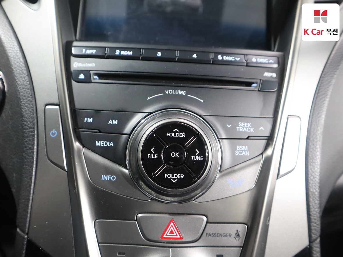 Hyundai AZERA 2012 - Image 15