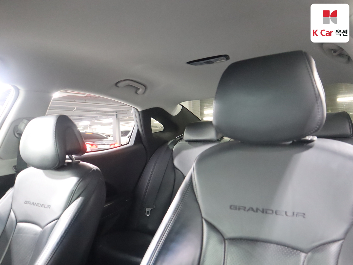 Hyundai AZERA 2012 - Image 20