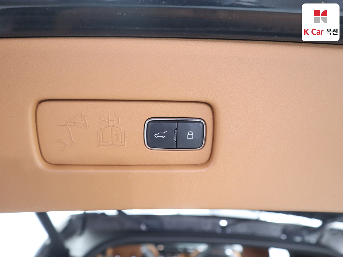 2021 - Lincoln Aviator