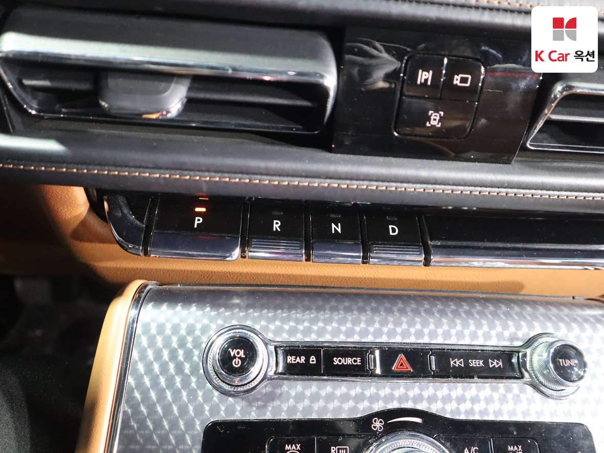 2021 - Lincoln Aviator