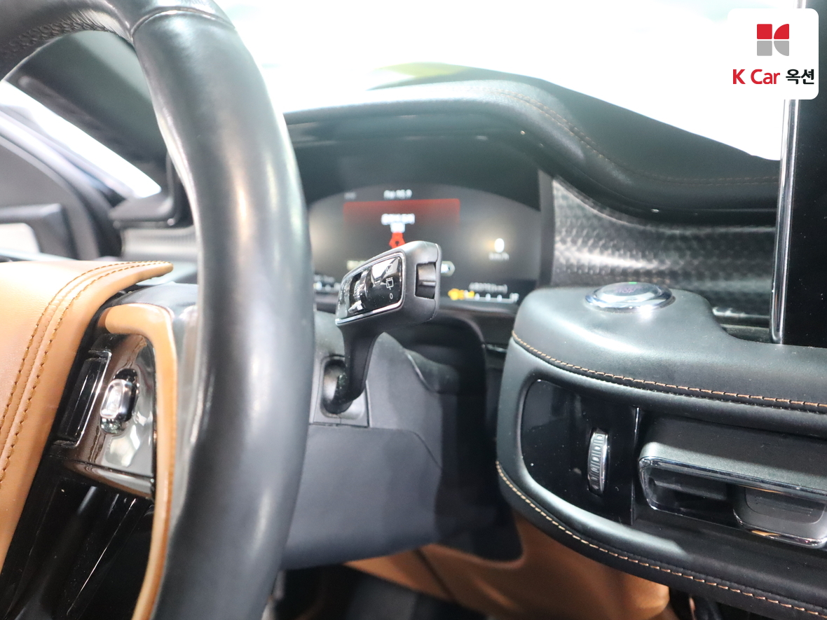 2021 - Lincoln Aviator