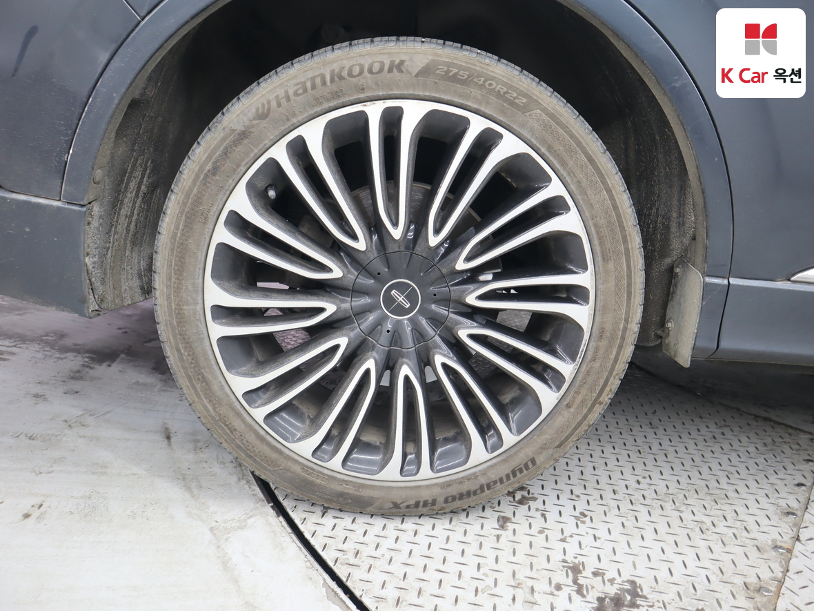 2021 - Lincoln Aviator