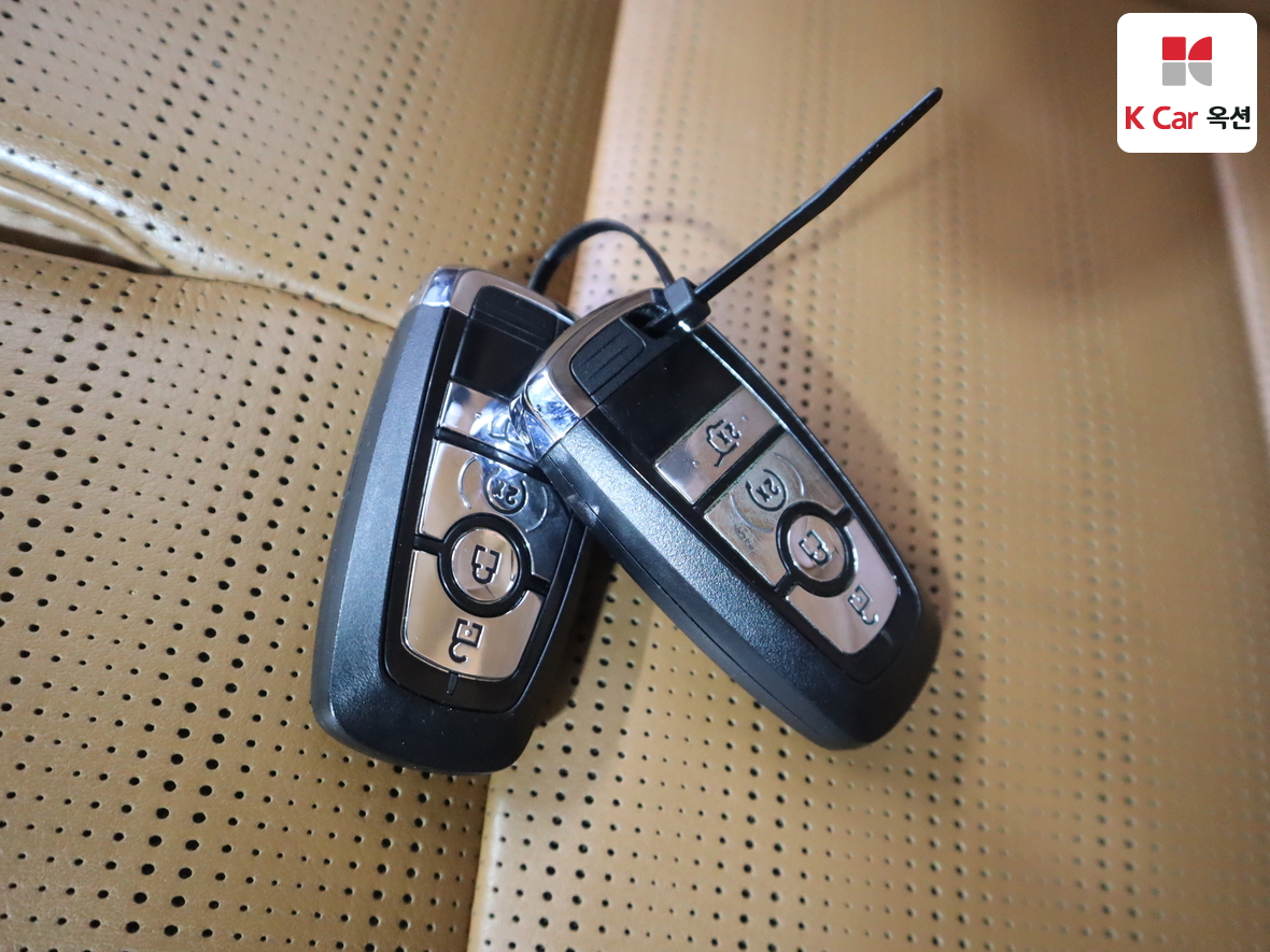 2021 - Lincoln Aviator