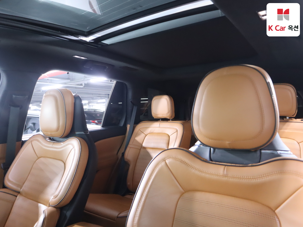 2021 - Lincoln Aviator