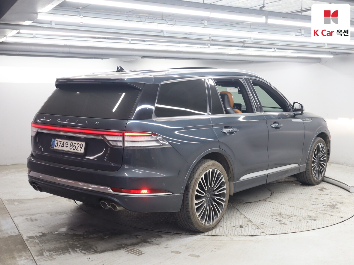 2021 - Lincoln Aviator