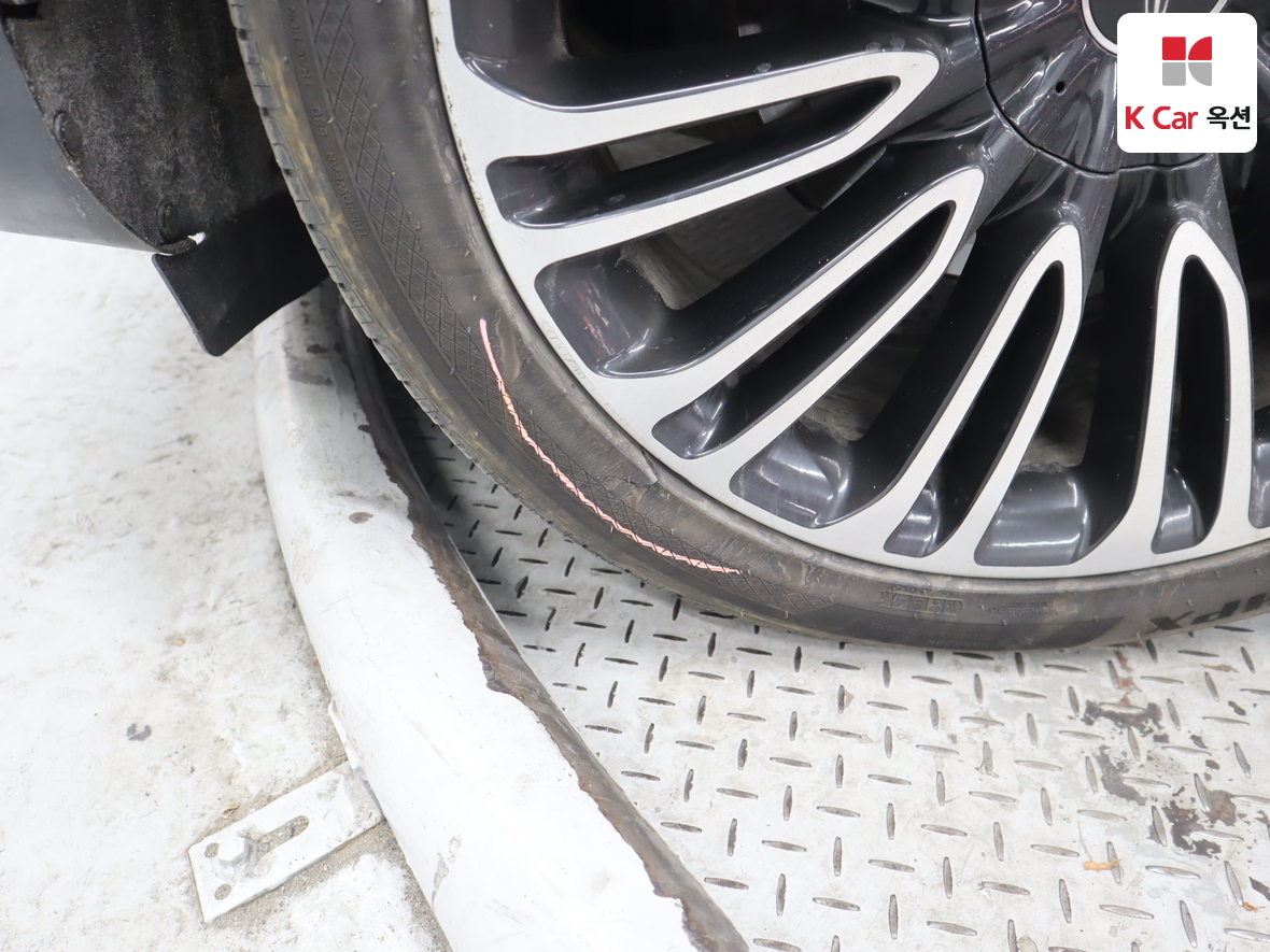 2021 - Lincoln Aviator