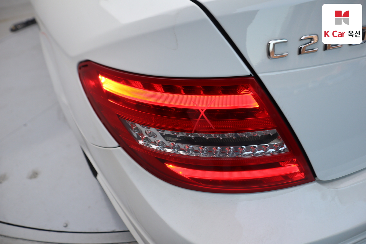 مرسيدس بنز سي كلاس 2013 - صورة 43