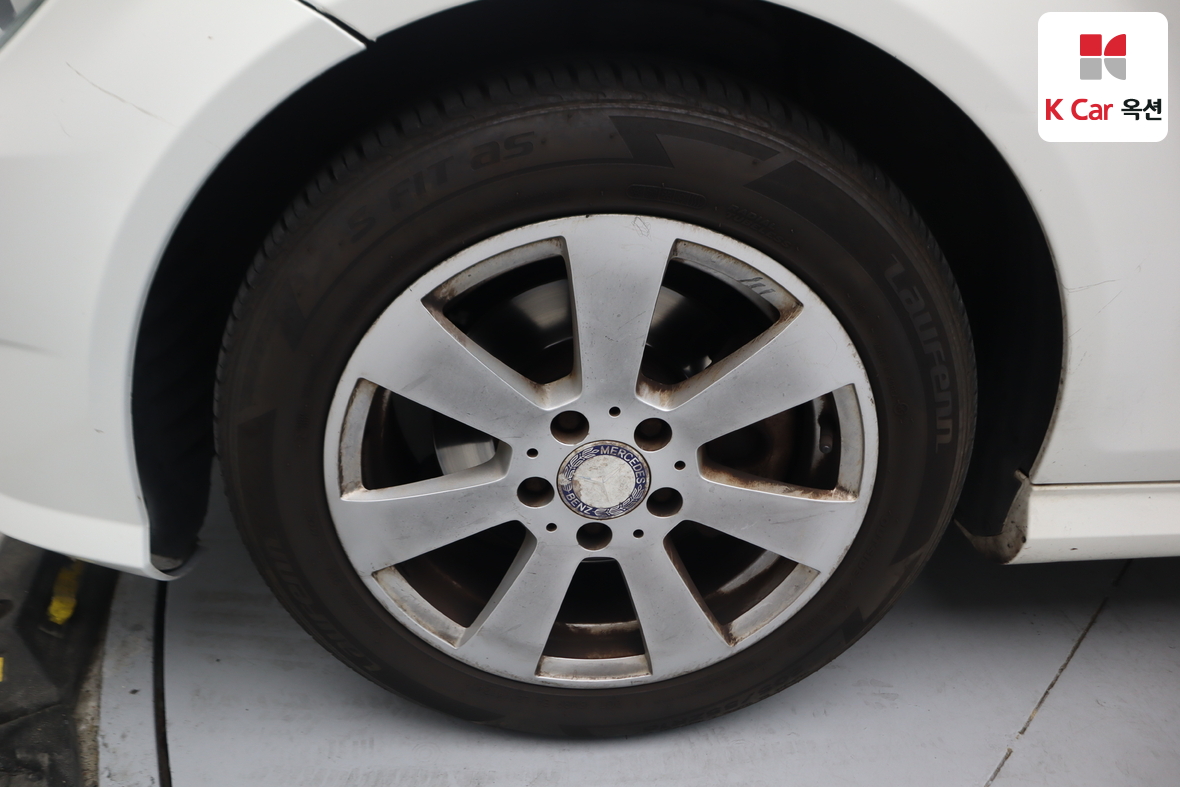 مرسيدس بنز سي كلاس 2013 - صورة 46