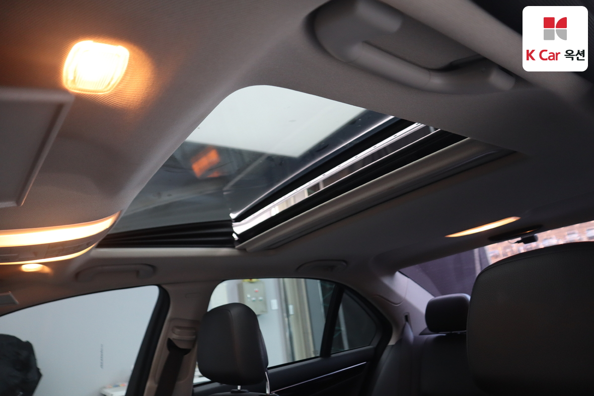 مرسيدس بنز سي كلاس 2013 - صورة 23