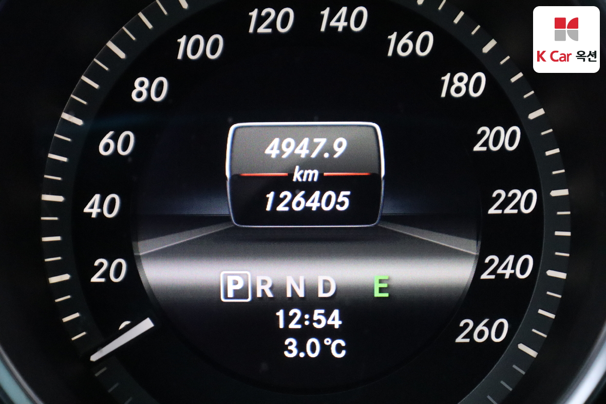 مرسيدس بنز سي كلاس 2013 - صورة 4