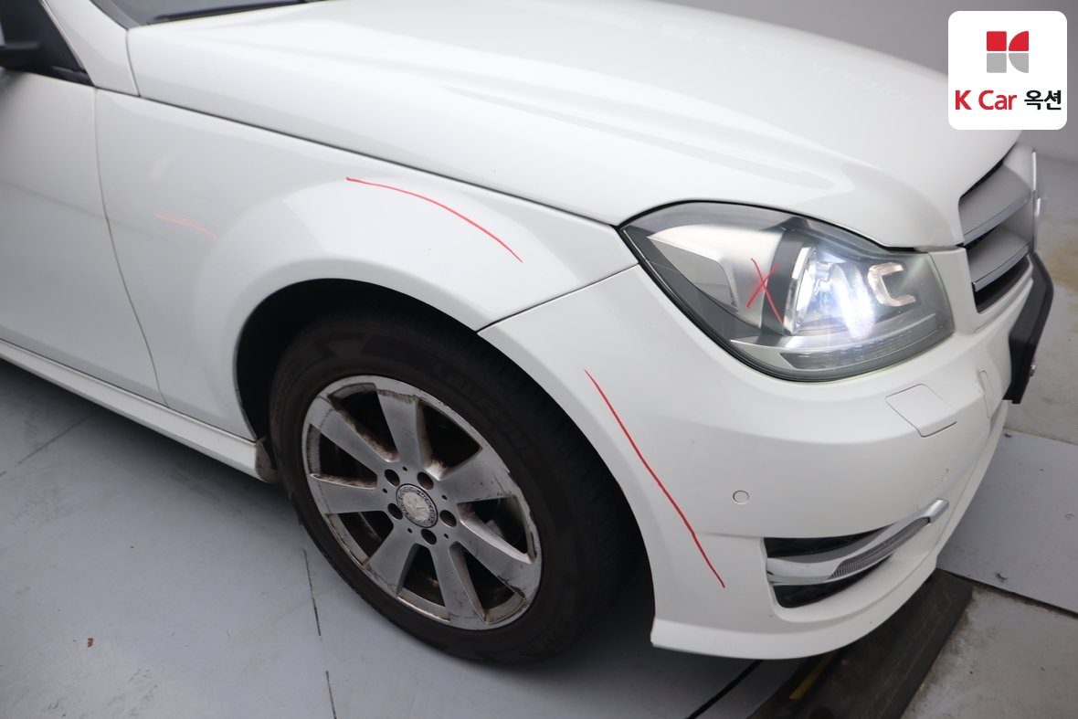 مرسيدس بنز سي كلاس 2013 - صورة 39