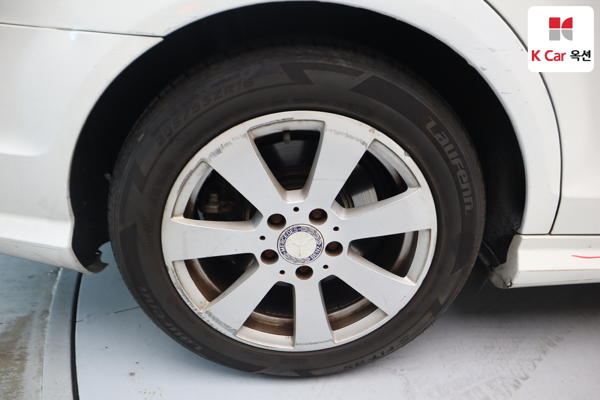 مرسيدس بنز سي كلاس 2013 - صورة 47