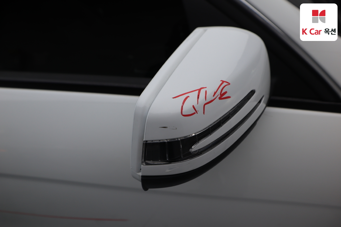 مرسيدس بنز سي كلاس 2013 - صورة 38