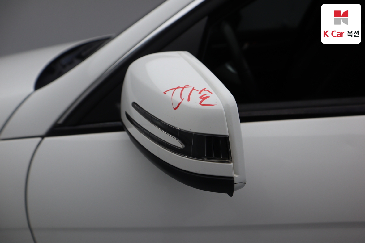 مرسيدس بنز سي كلاس 2013 - صورة 41