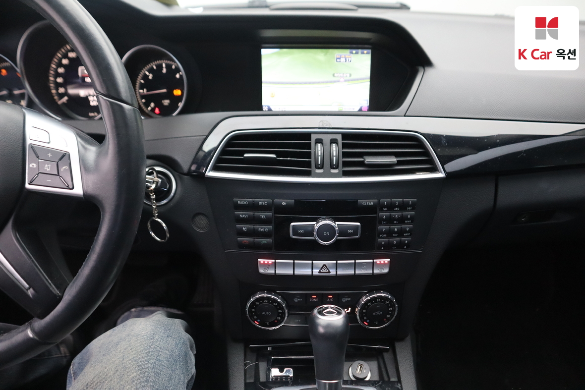 مرسيدس بنز سي كلاس 2013 - صورة 6