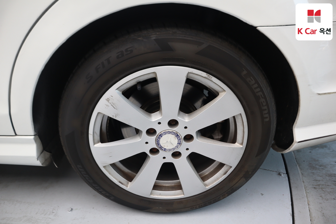 مرسيدس بنز سي كلاس 2013 - صورة 48