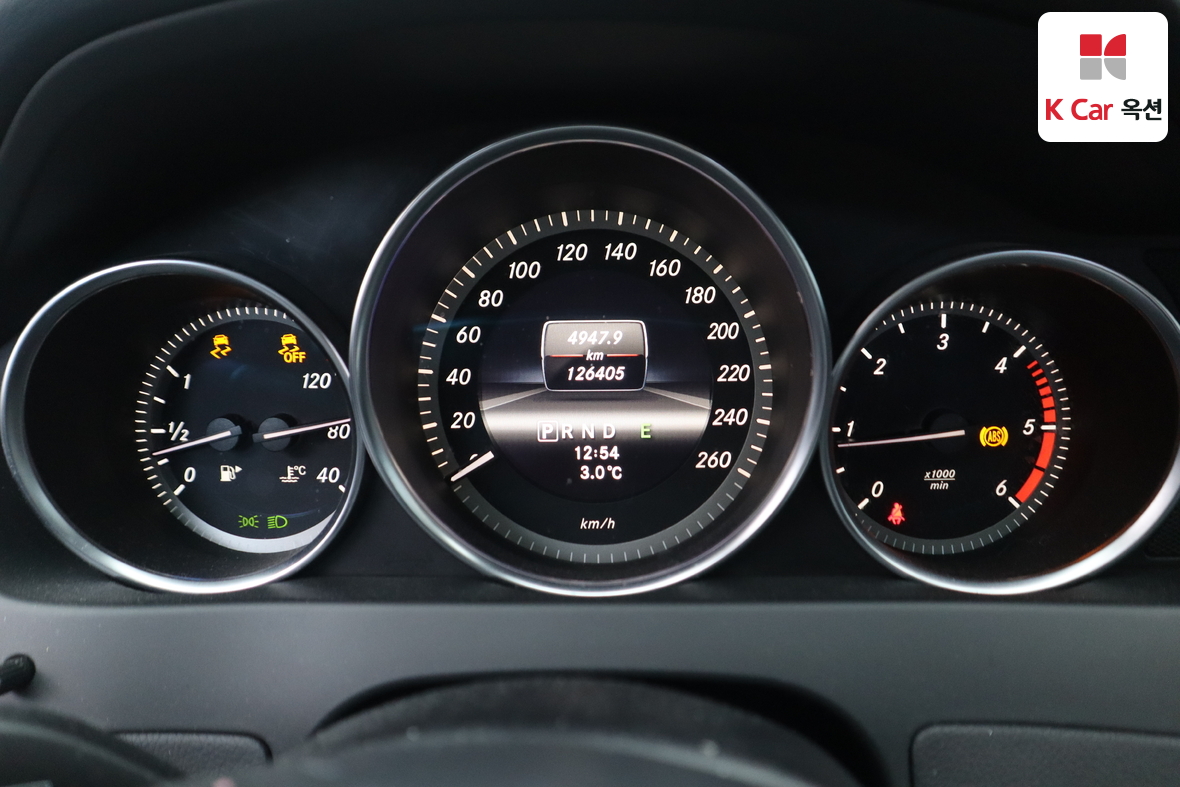 مرسيدس بنز سي كلاس 2013 - صورة 5