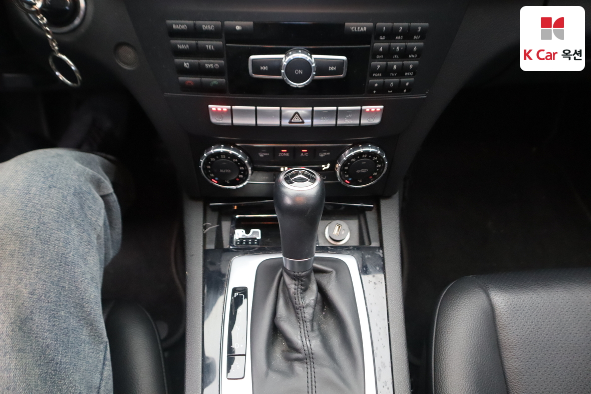 مرسيدس بنز سي كلاس 2013 - صورة 17