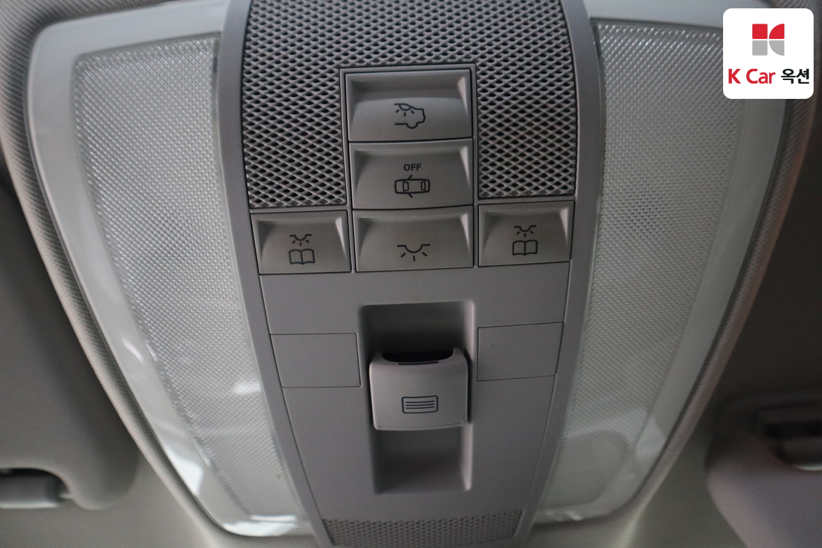 مرسيدس بنز سي كلاس 2013 - صورة 13