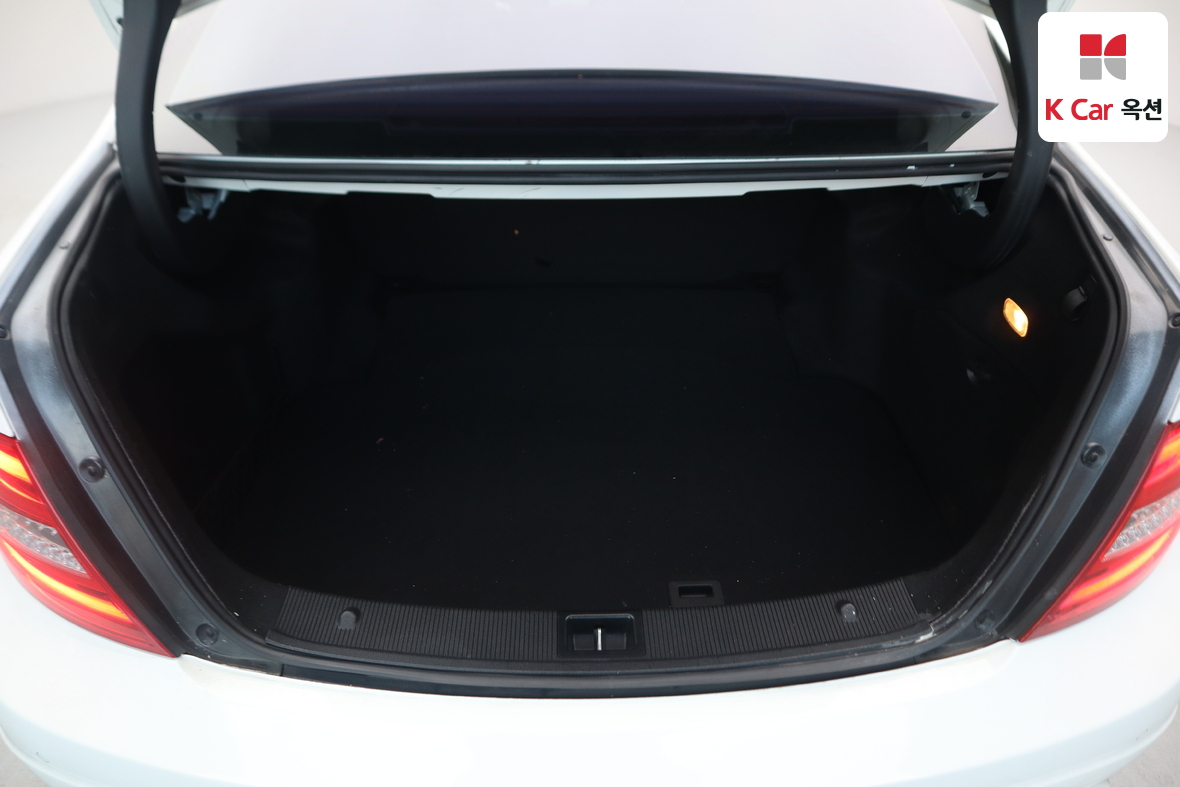 مرسيدس بنز سي كلاس 2013 - صورة 28