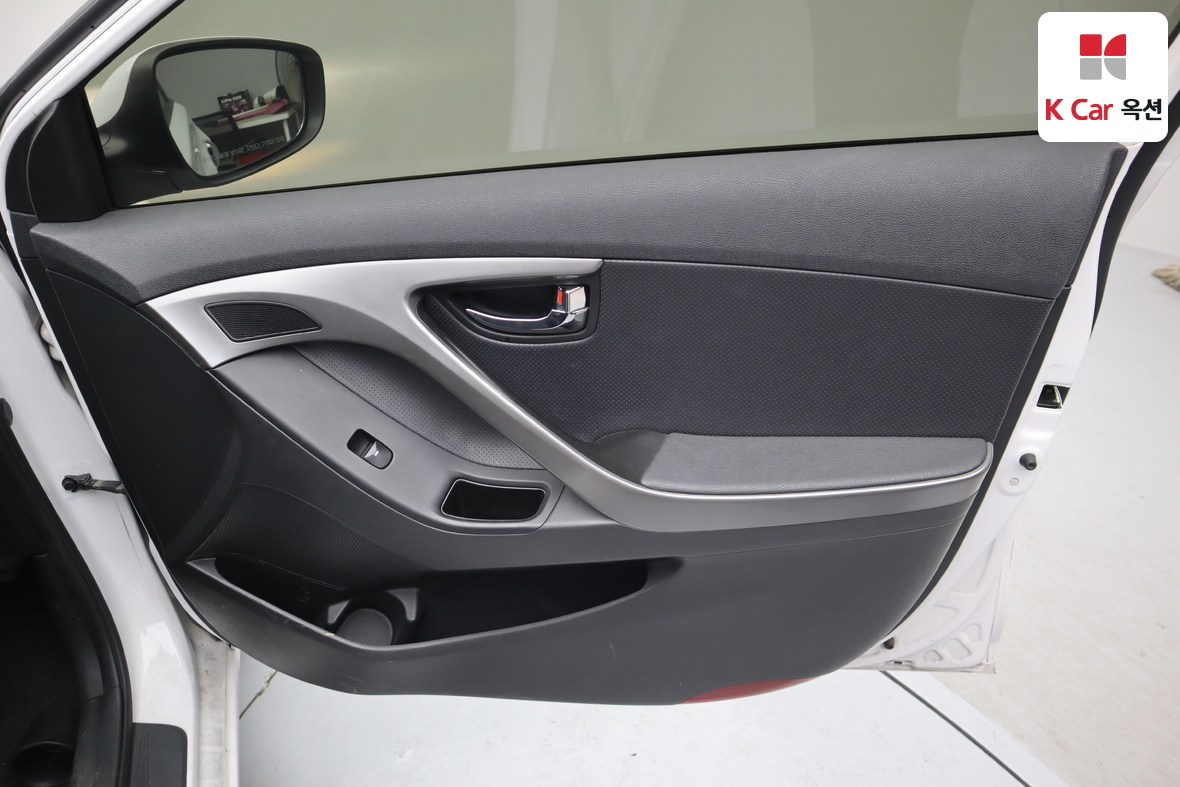 هيونداي إلانترا 2013 - صورة 29