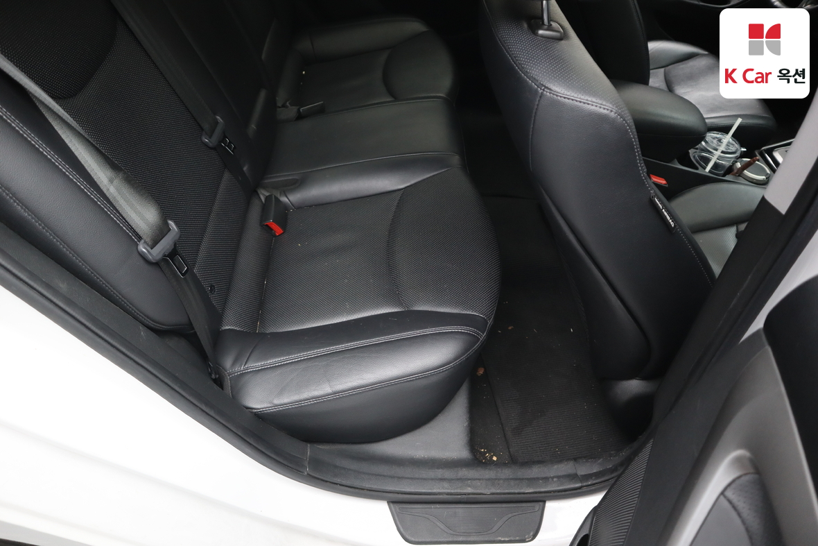 هيونداي إلانترا 2013 - صورة 28