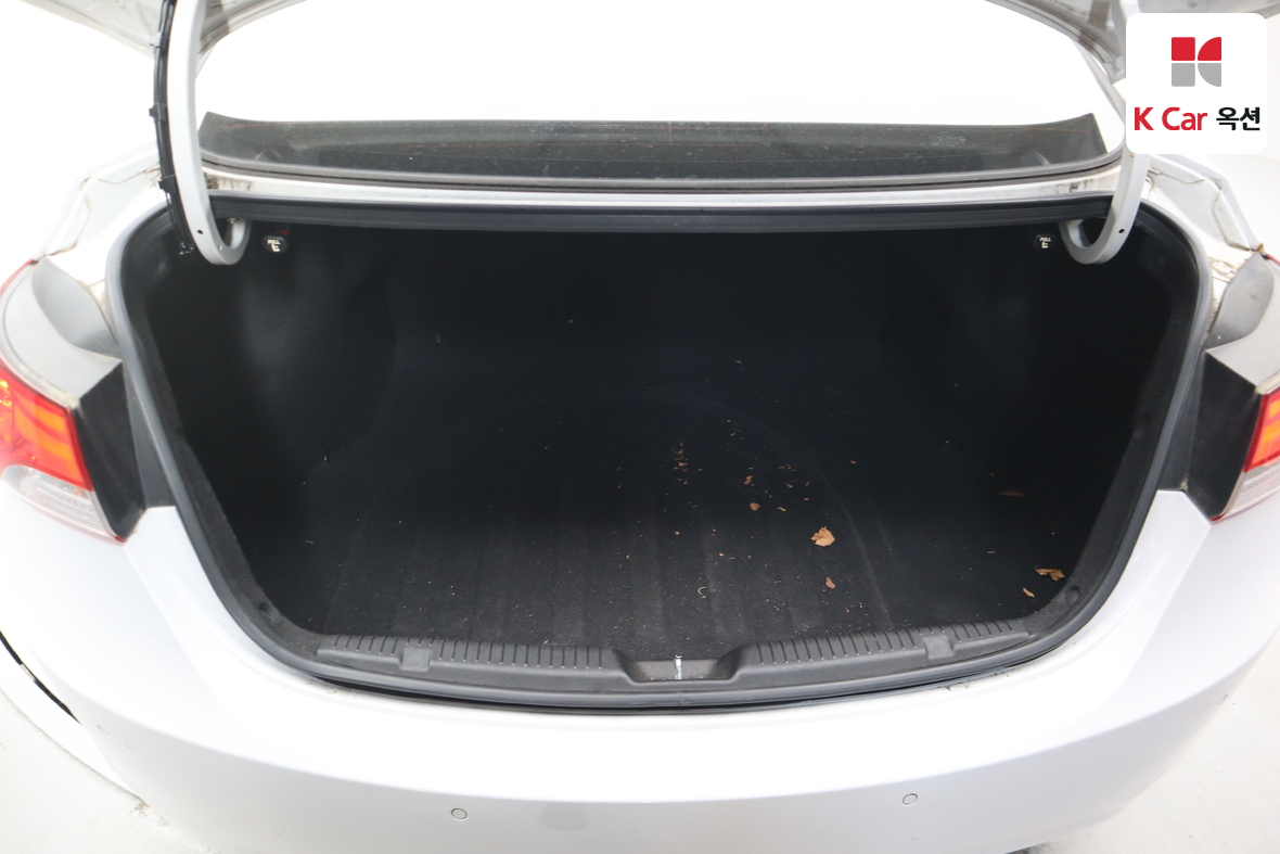 هيونداي إلانترا 2013 - صورة 26