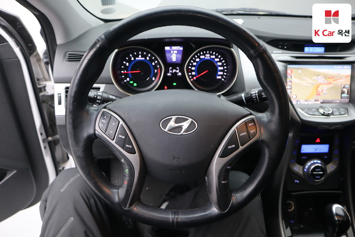 هيونداي إلانترا 2013 - صورة 10