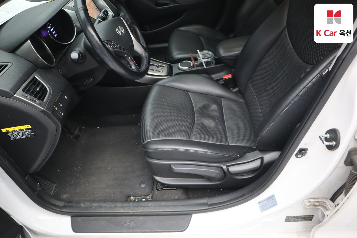 هيونداي إلانترا 2013 - صورة 19