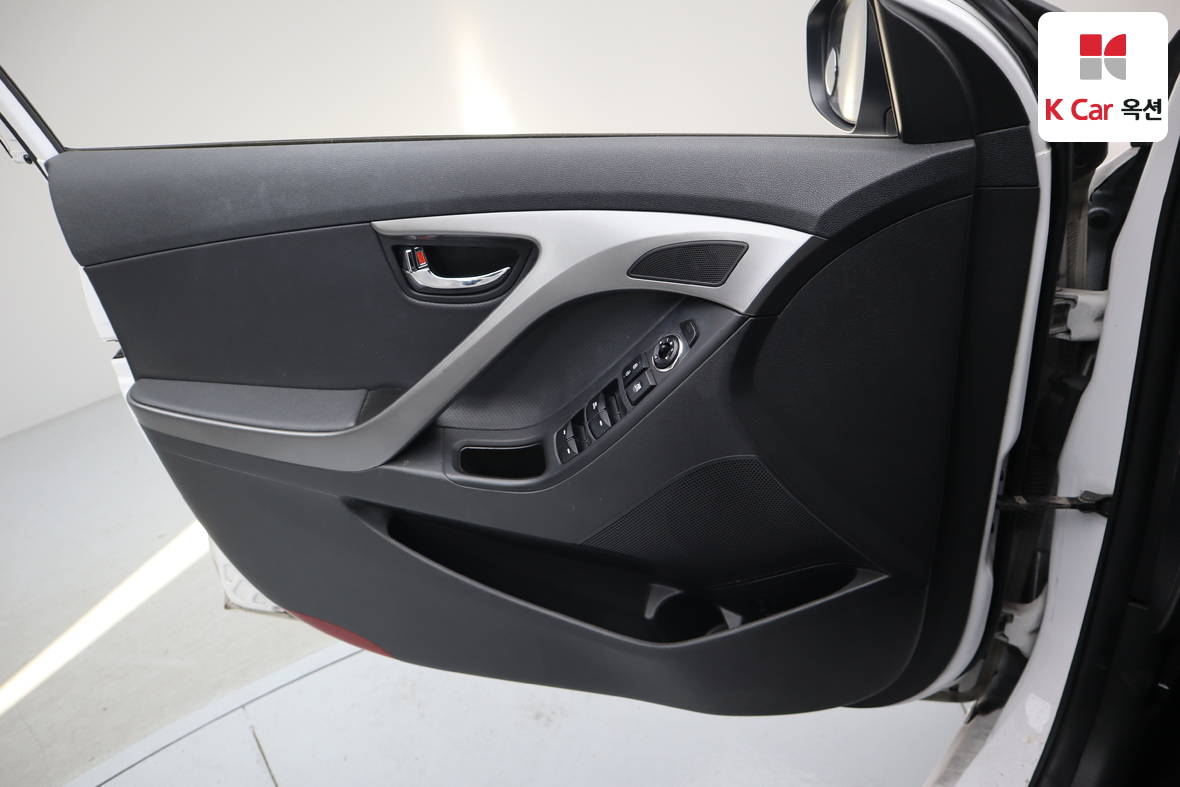 هيونداي إلانترا 2013 - صورة 8