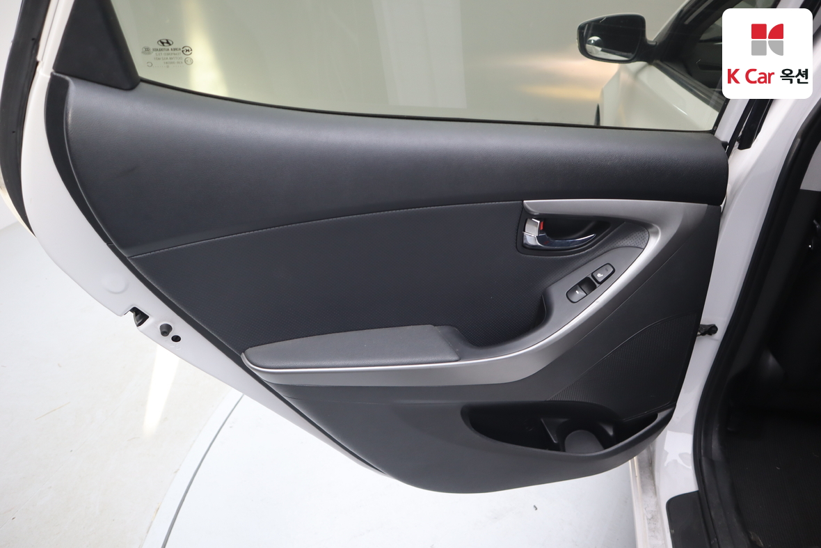 هيونداي إلانترا 2013 - صورة 21