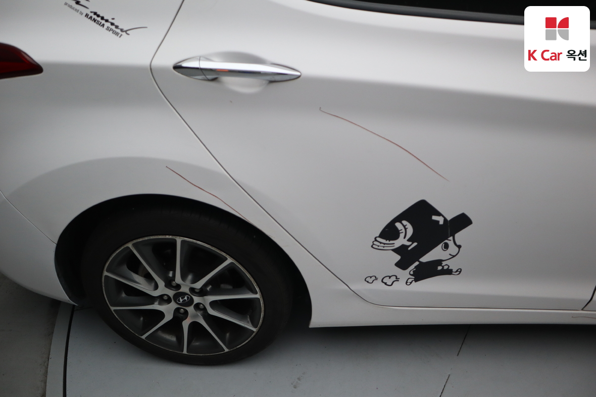 هيونداي إلانترا 2013 - صورة 35