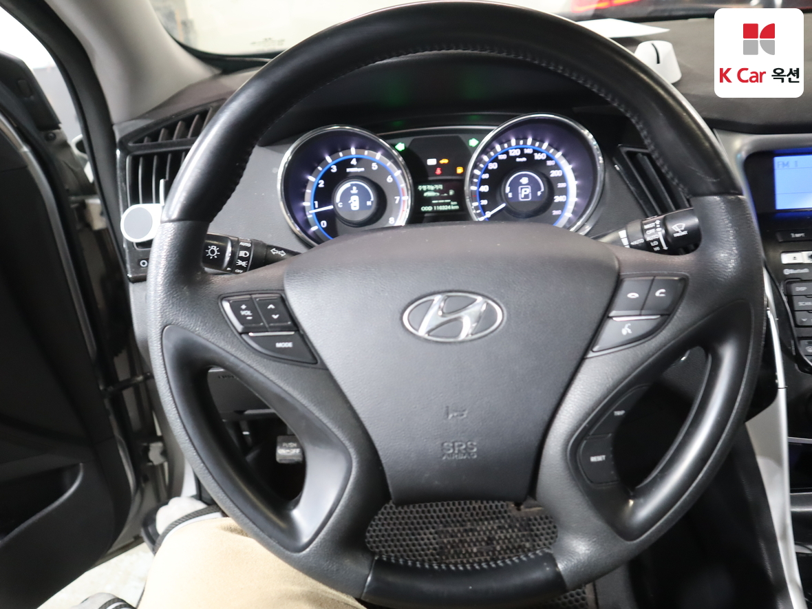 هيونداي سوناتا 2010 - صورة 10