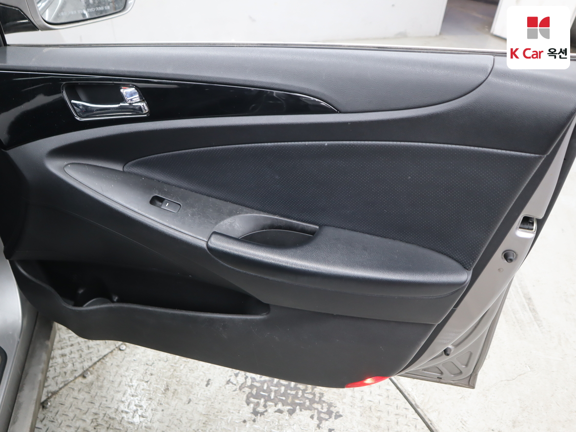 هيونداي سوناتا 2010 - صورة 30