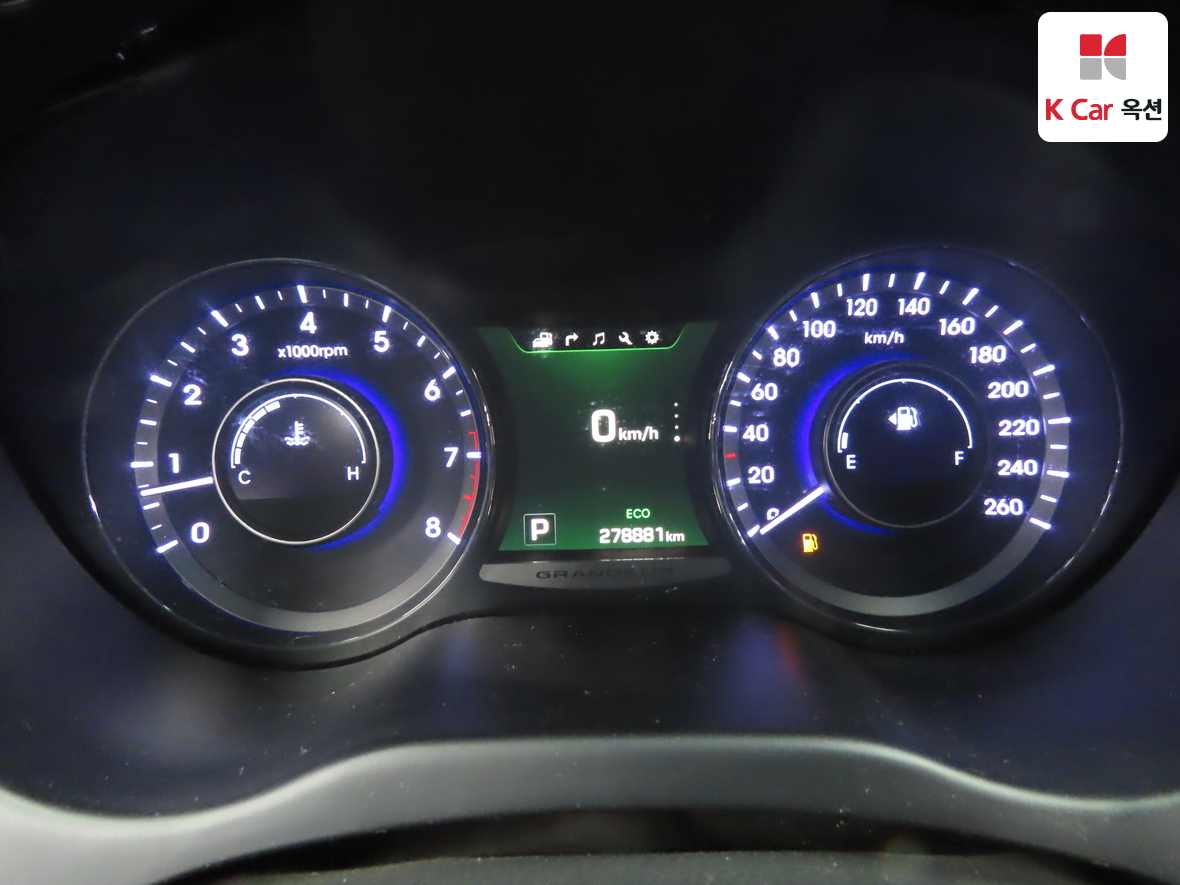 Hyundai AZERA 2017 - Image 5