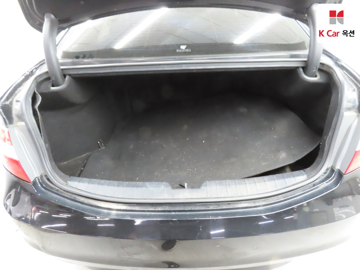 Hyundai AZERA 2017 - Image 26