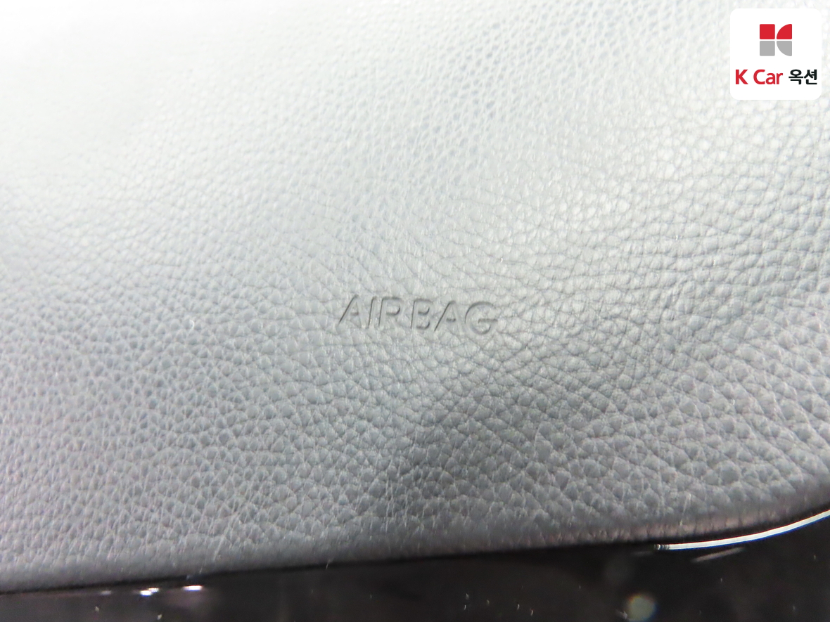 Hyundai AZERA 2017 - Image 31