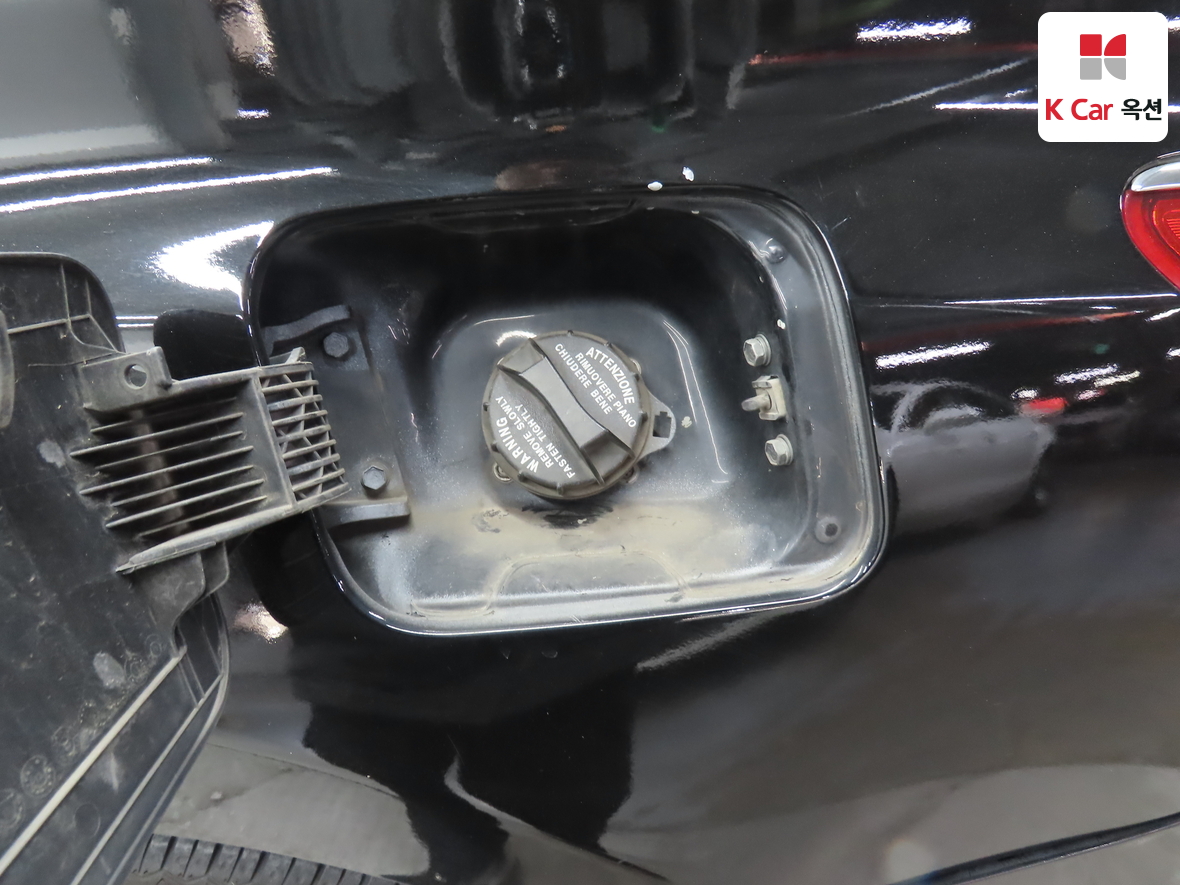 Hyundai AZERA 2017 - Image 25