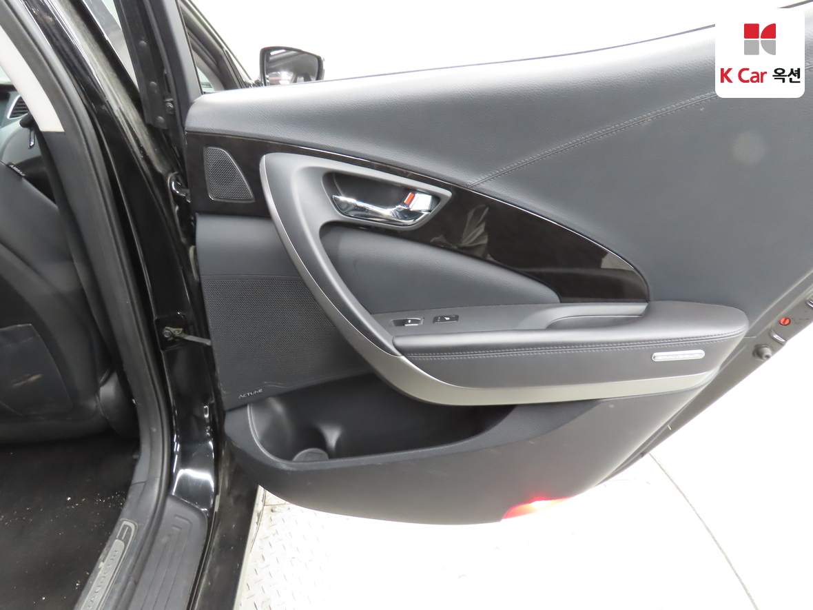 Hyundai AZERA 2017 - Image 27