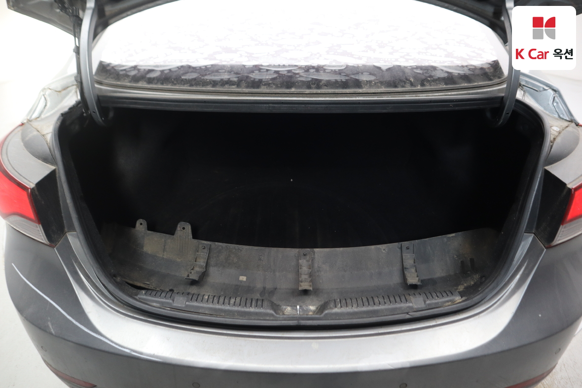 هيونداي إلانترا 2014 - صورة 24