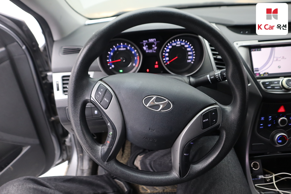 هيونداي إلانترا 2014 - صورة 10