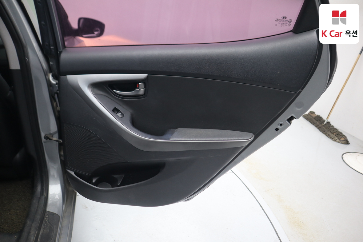 هيونداي إلانترا 2014 - صورة 25