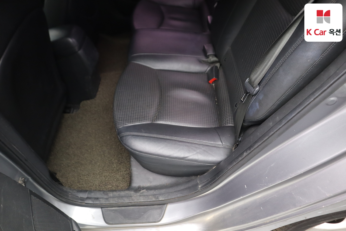 هيونداي إلانترا 2014 - صورة 22