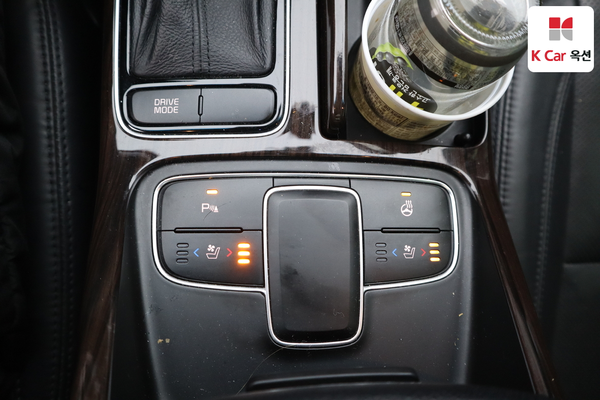 Kia K7 2015 - Image 17