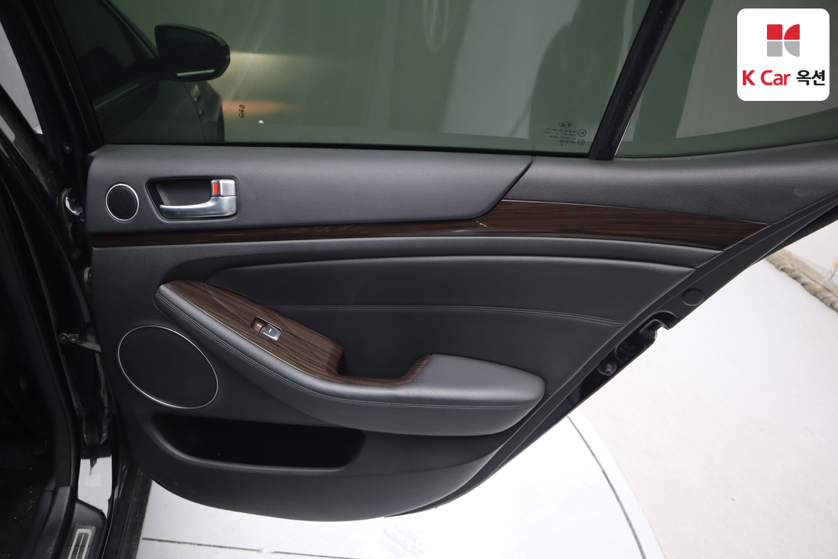 Kia K7 2015 - Image 29