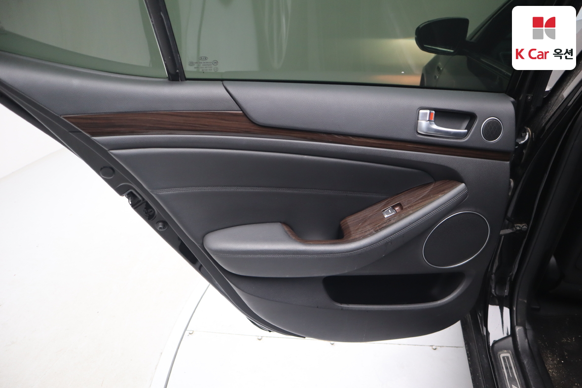 Kia K7 2015 - Image 22