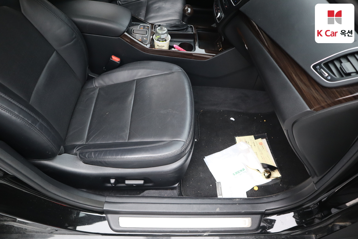 Kia K7 2015 - Image 32