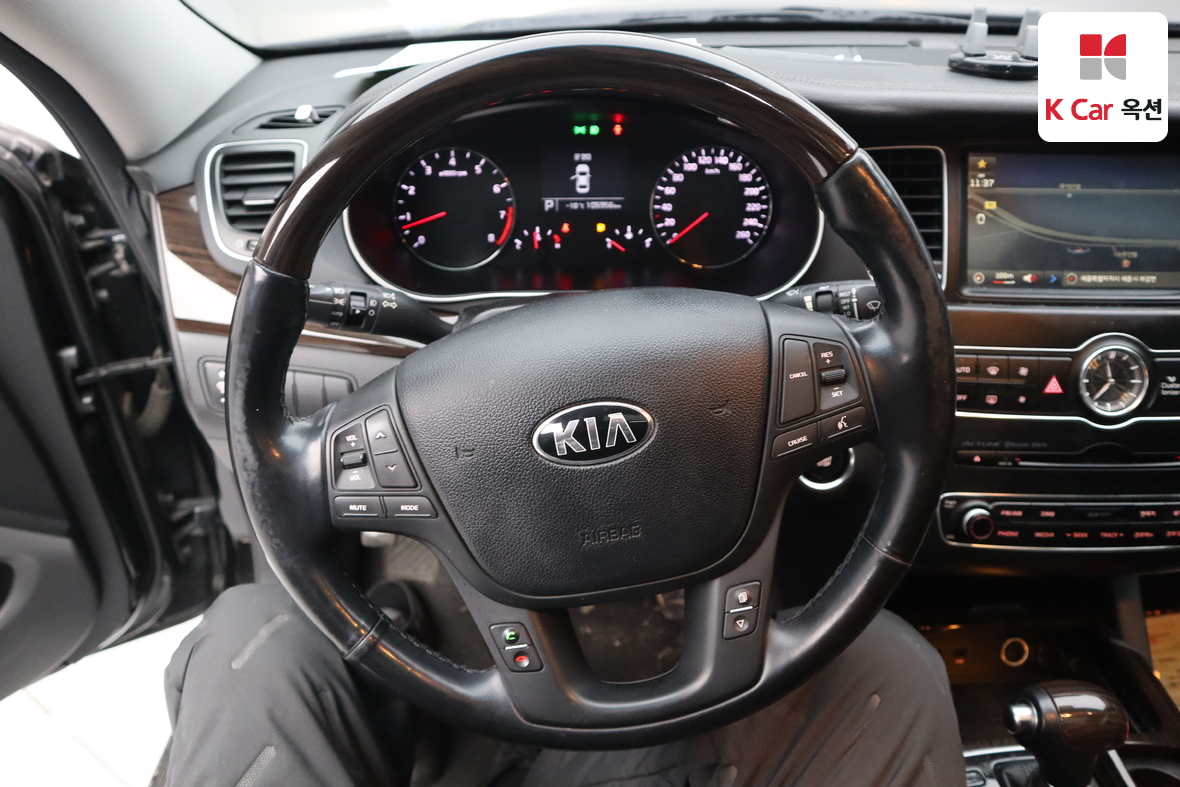 Kia K7 2015 - Image 10