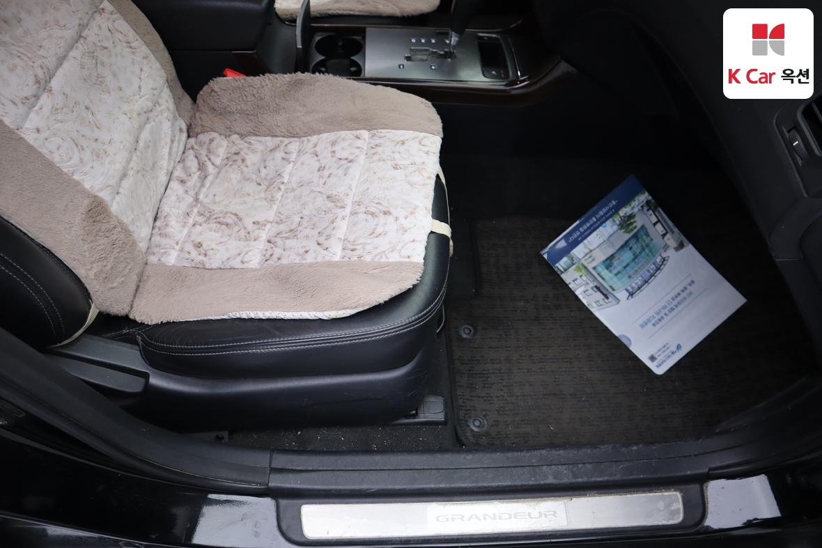 Hyundai Grandeur 2011 - Image 27