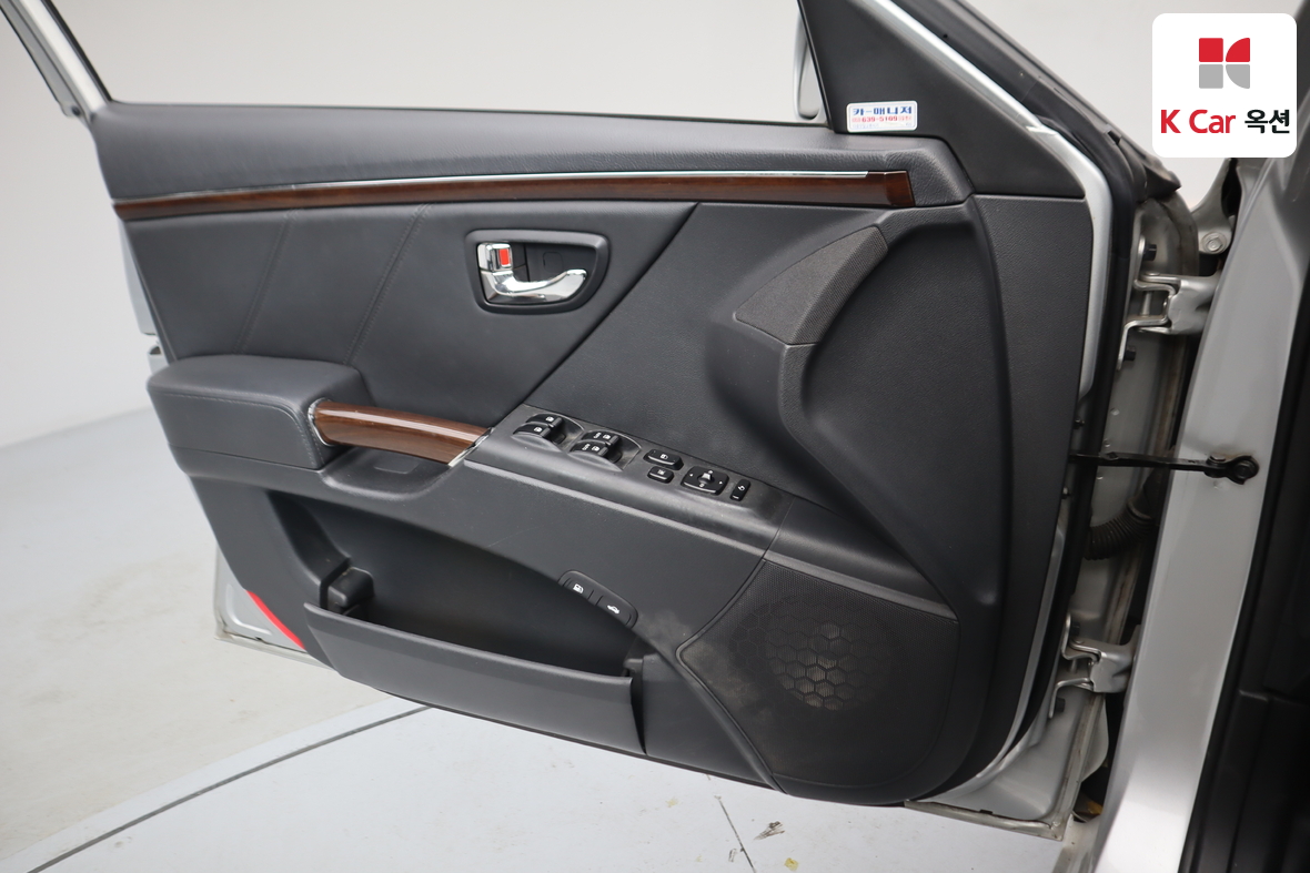 Hyundai Grandeur 2009 - Image 8